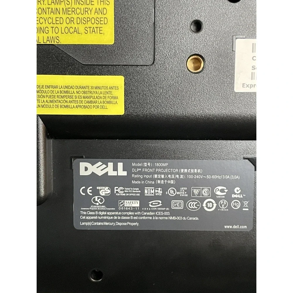 Dell 1800MP DLP Projector 3x Power Cords,‎ Remote, Cable, Carry Case